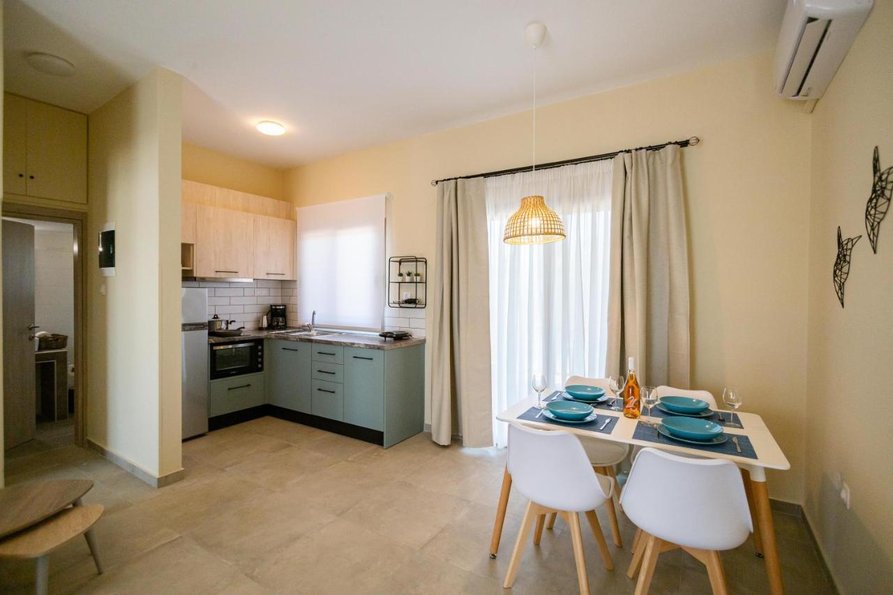 נאה פוטידאה Varkes Suites 1 מראה חיצוני תמונה