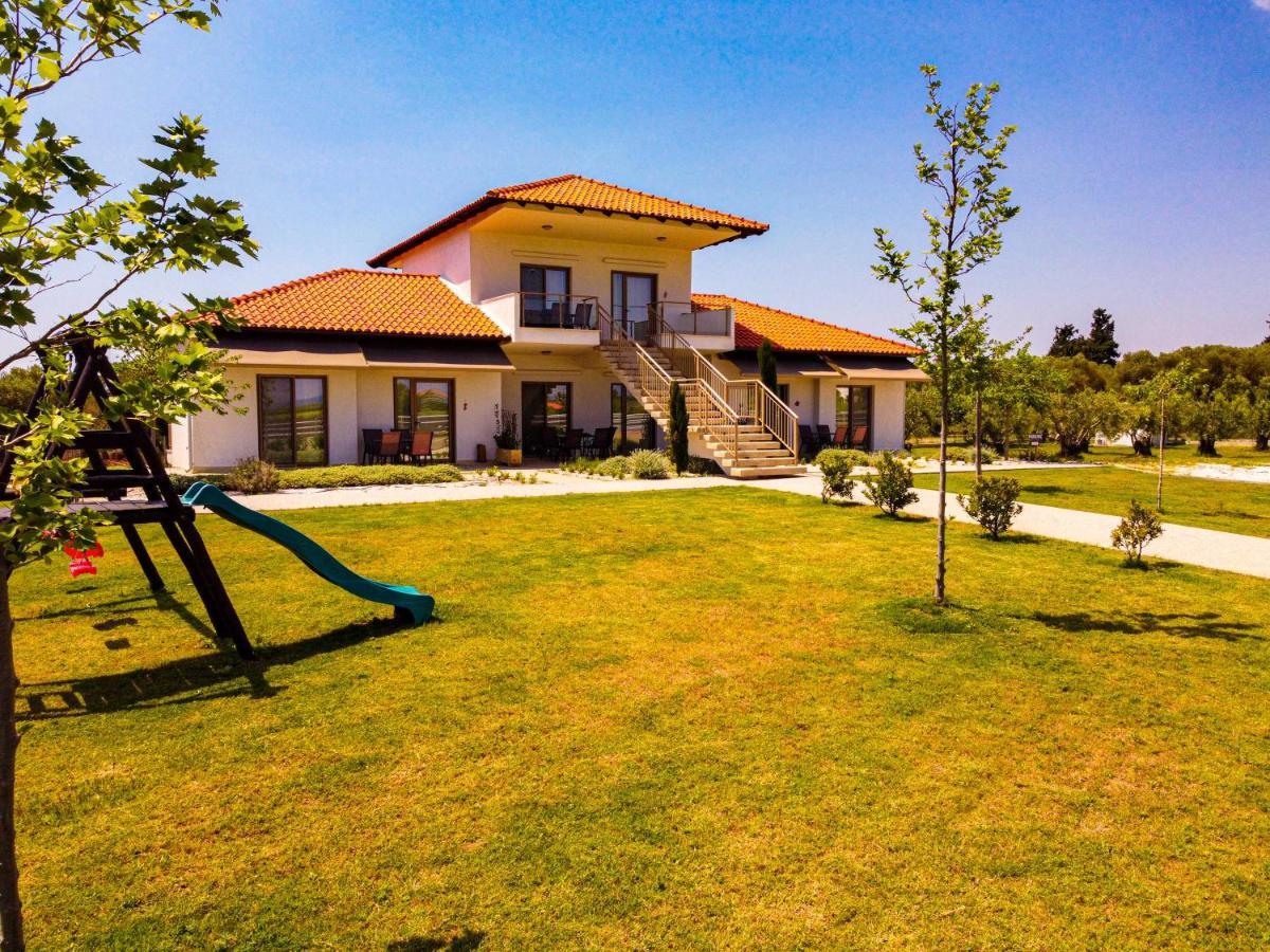 נאה פוטידאה Varkes Suites 1 מראה חיצוני תמונה